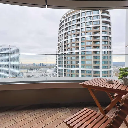 Skypark Tower 3-2 Bedroom Luxe With Free Parking