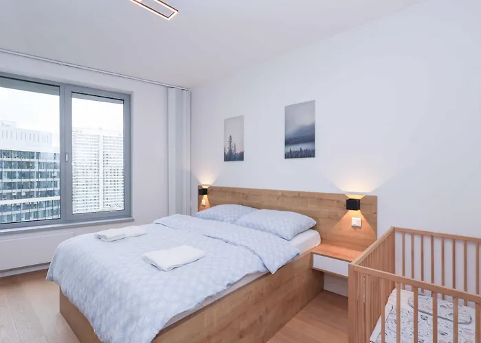 Skypark Tower 3-2 Bedroom Luxe With Free Parking * Bratislava